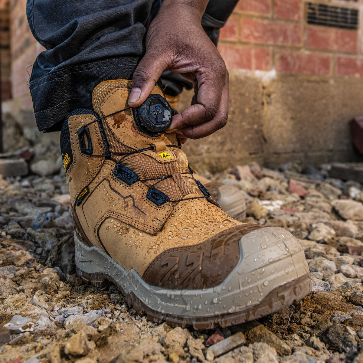 DeWalt Foundry S7 Wide Fit Waterproof BOA Safety Boots